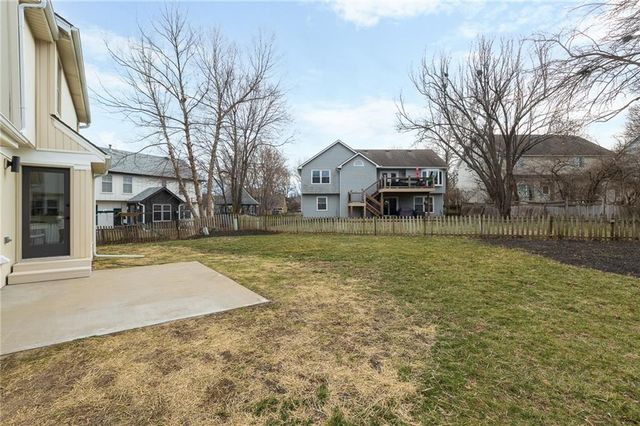 703 N SINGLETREE Street, Olathe, KS 66061