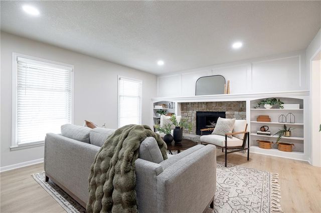 703 N SINGLETREE Street, Olathe, KS 66061