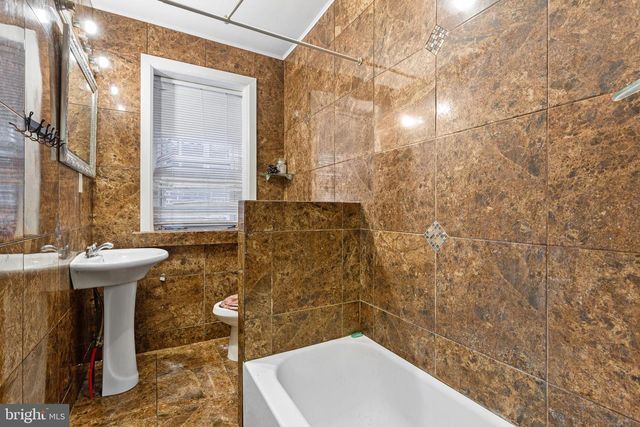 5446 WALNUT ST, Philadelphia, PA 19139