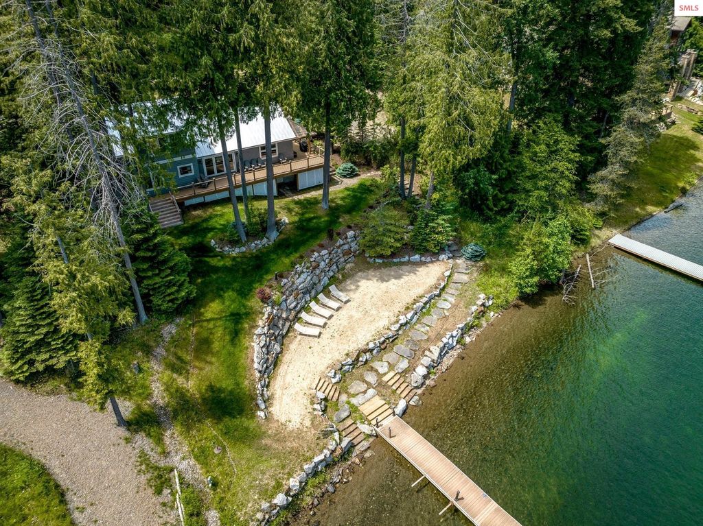 130 Cedar Shoals, Sagle, ID 83860
