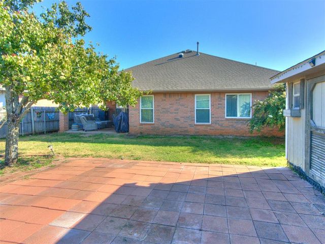1621 SW 33rd Street, Moore, OK 73160