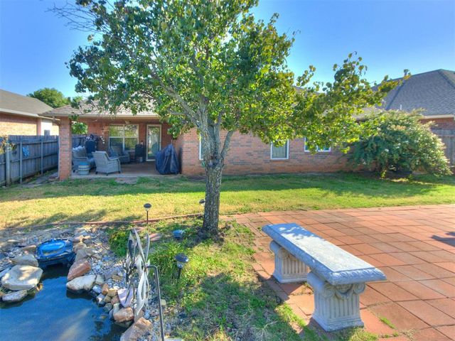 1621 SW 33rd Street, Moore, OK 73160