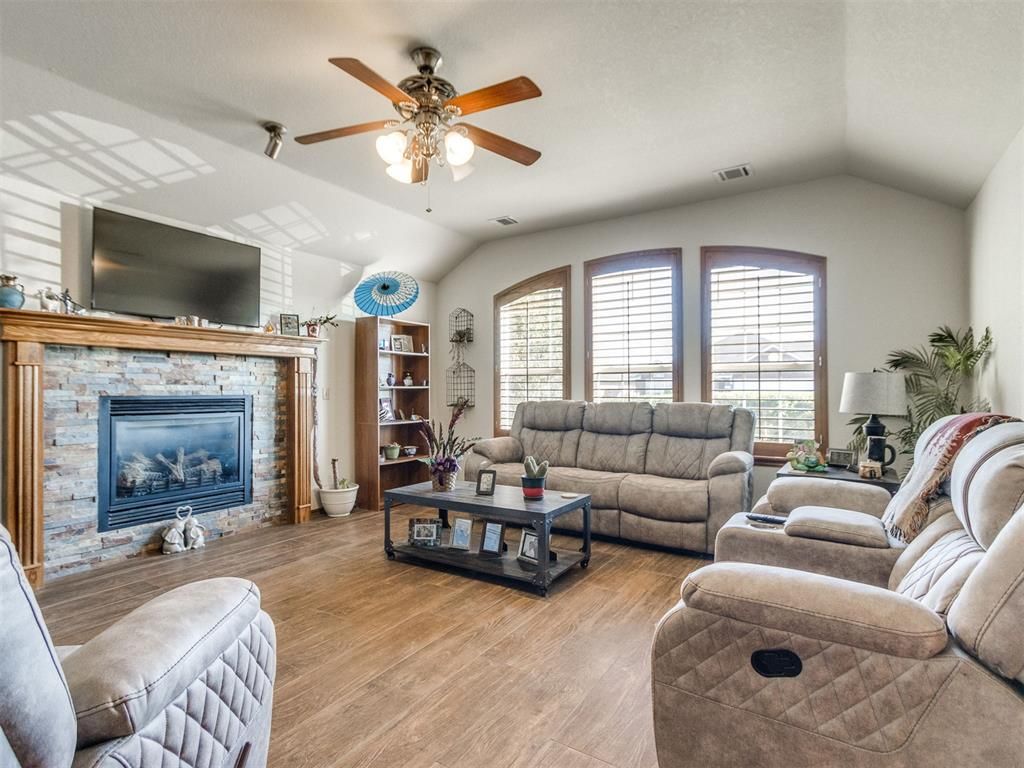 1621 SW 33rd Street, Moore, OK 73160