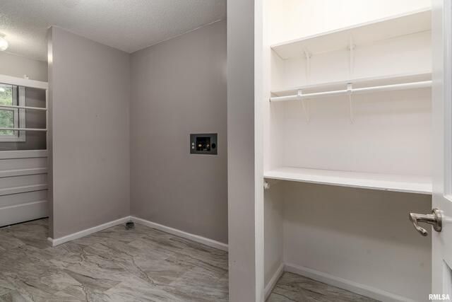 17937 Caplinger Pond Road, Marion, IL 62959