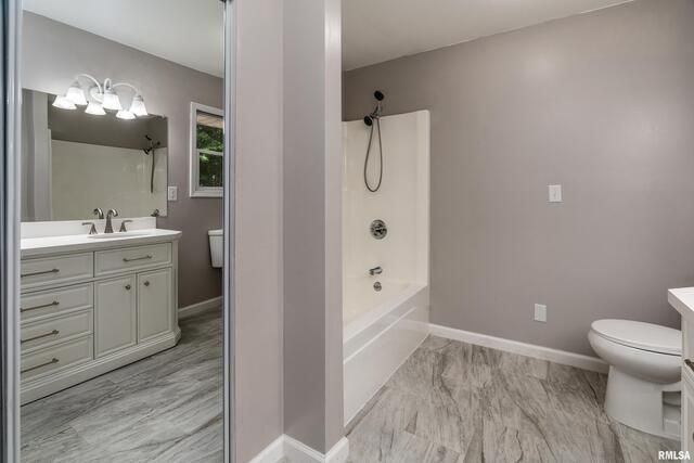 17937 Caplinger Pond Road, Marion, IL 62959