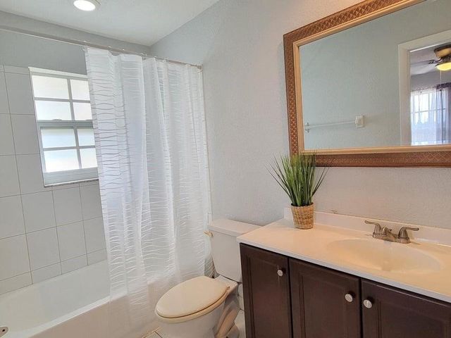 197 NW Eller St, Deerfield Beach, FL 33441