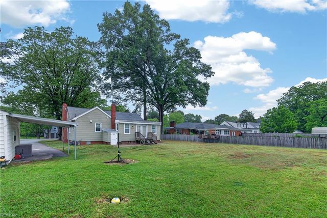 118 Chichester AVE, Hampton, VA 23669