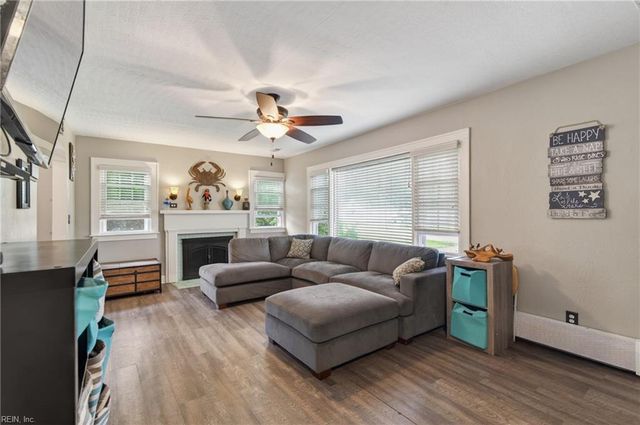 118 Chichester AVE, Hampton, VA 23669