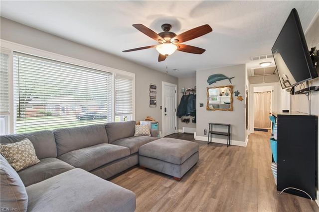 118 Chichester AVE, Hampton, VA 23669