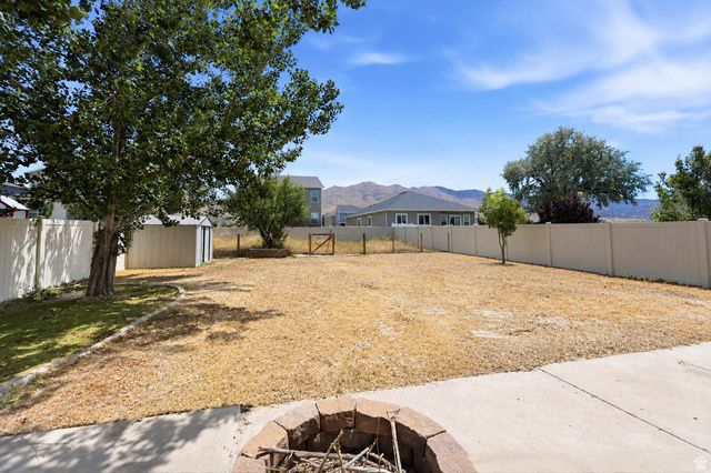 4328 N MAPLE DR, Eagle Mountain, UT 84005