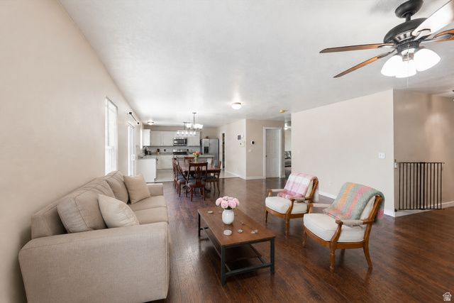 4328 N MAPLE DR, Eagle Mountain, UT 84005