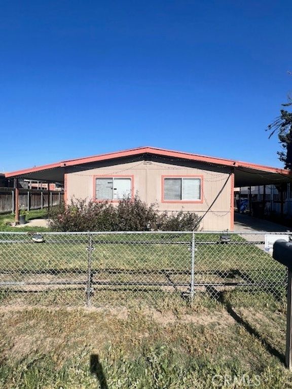 6204 Dennen Street, Bakersfield, CA 93313