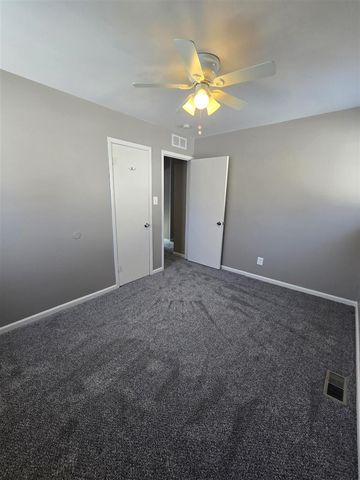 6587 Elm Street, Taylor, MI 48180