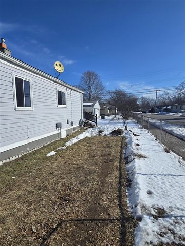 6587 Elm Street, Taylor, MI 48180