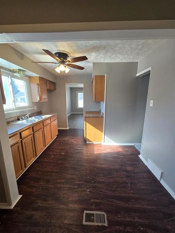 6587 Elm Street, Taylor, MI 48180