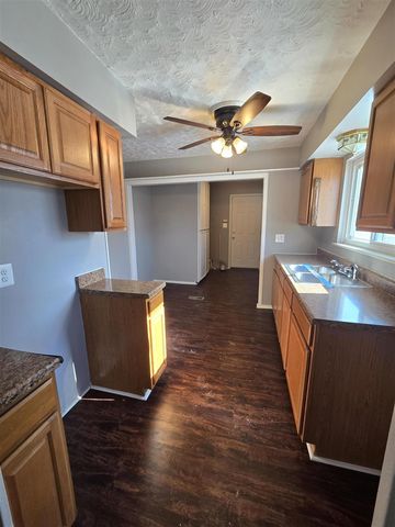 6587 Elm Street, Taylor, MI 48180