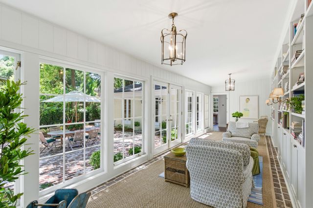 260 Confederate Circle, Charleston, SC 29407