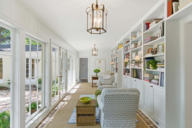 260 Confederate Circle, Charleston, SC 29407