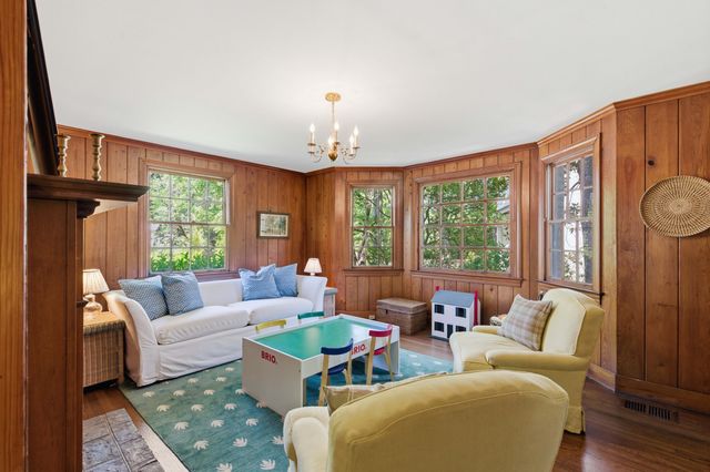 260 Confederate Circle, Charleston, SC 29407