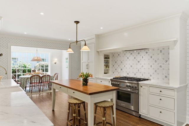 260 Confederate Circle, Charleston, SC 29407