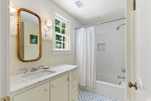 260 Confederate Circle, Charleston, SC 29407