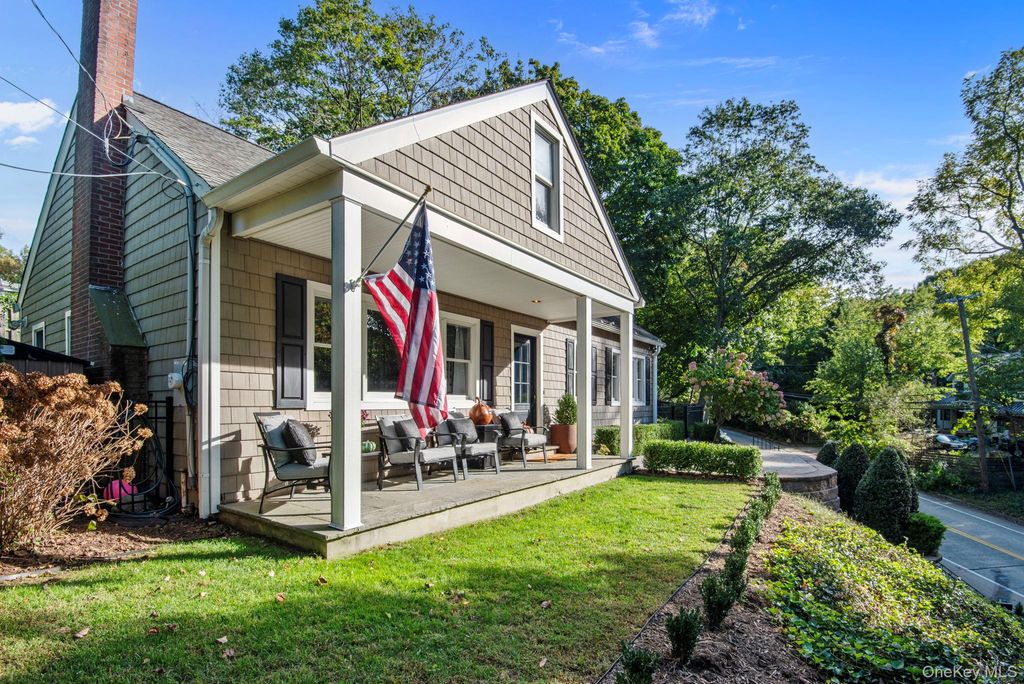 187 Scudder Avenue, Northport, NY 11768 — photo 3