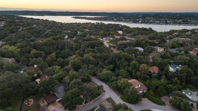 306 Sunfish ST, Lakeway, TX 78734