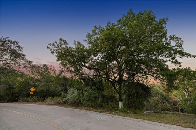 306 Sunfish ST, Lakeway, TX 78734