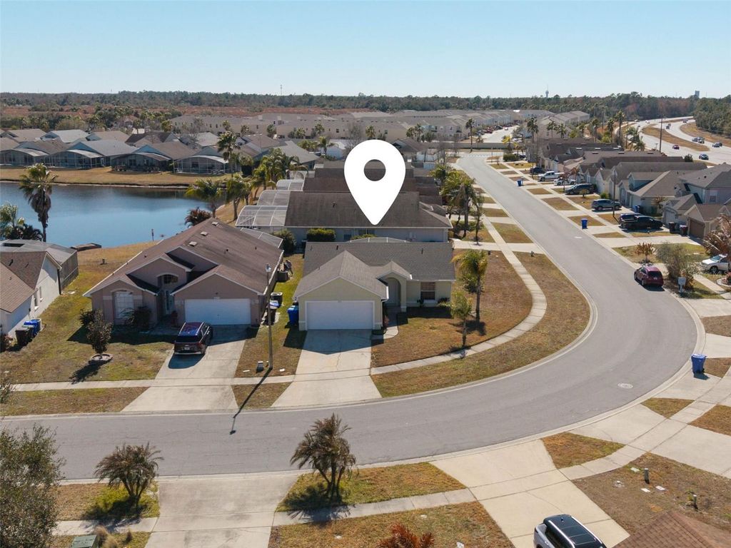 Image 3 of property listing at 1043 SOARING EAGLE LANE, Kissimmee, FL 34746