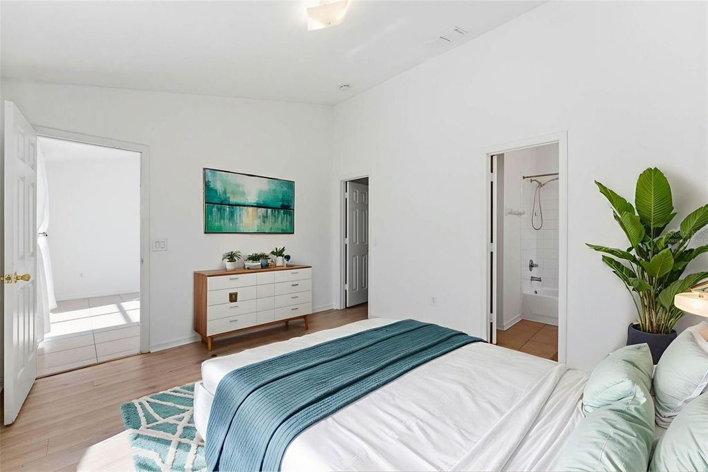 Image 25 of property listing at 1043 SOARING EAGLE LANE, Kissimmee, FL 34746