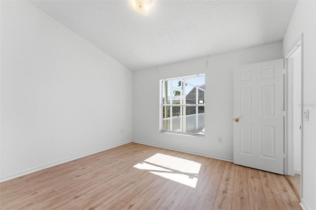 Image 27 of property listing at 1043 SOARING EAGLE LANE, Kissimmee, FL 34746