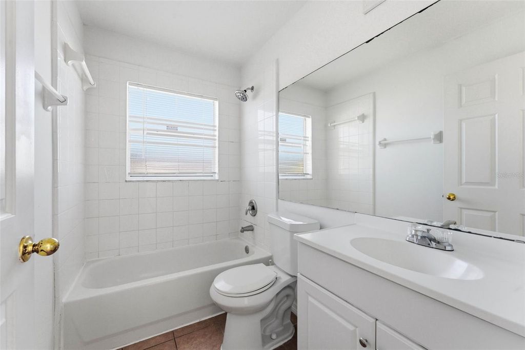 Image 33 of property listing at 1043 SOARING EAGLE LANE, Kissimmee, FL 34746