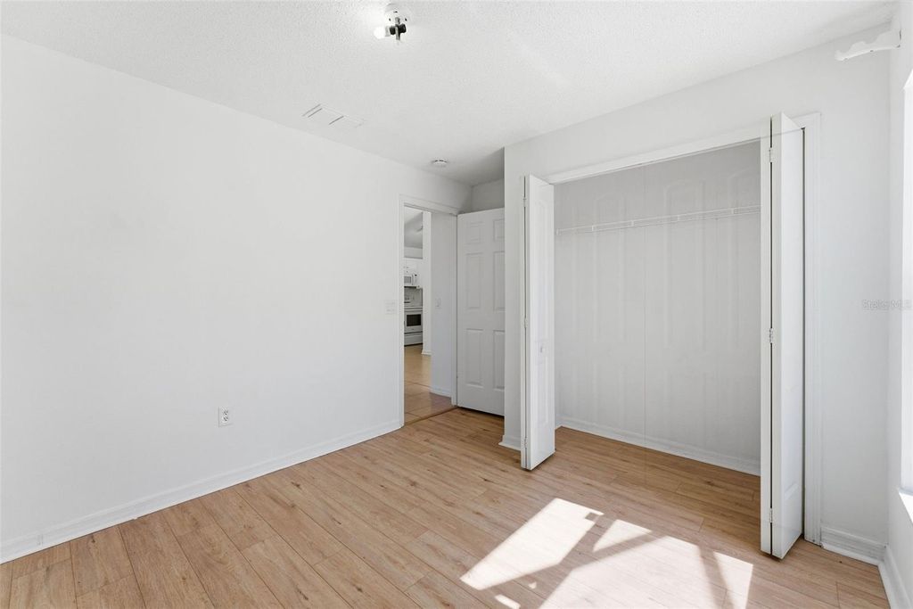 Image 38 of property listing at 1043 SOARING EAGLE LANE, Kissimmee, FL 34746