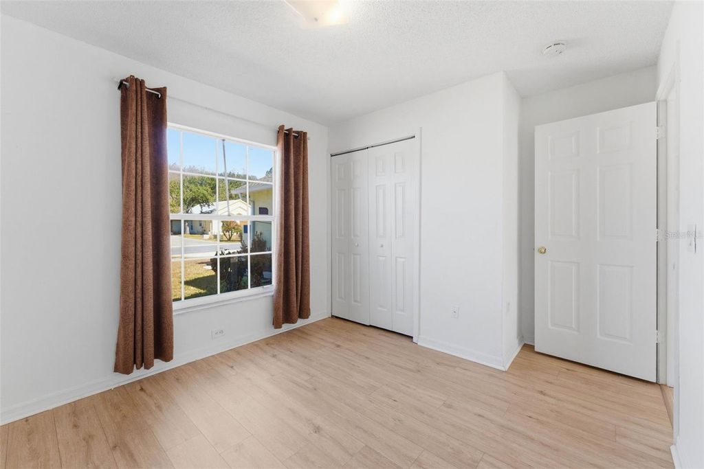 Image 41 of property listing at 1043 SOARING EAGLE LANE, Kissimmee, FL 34746