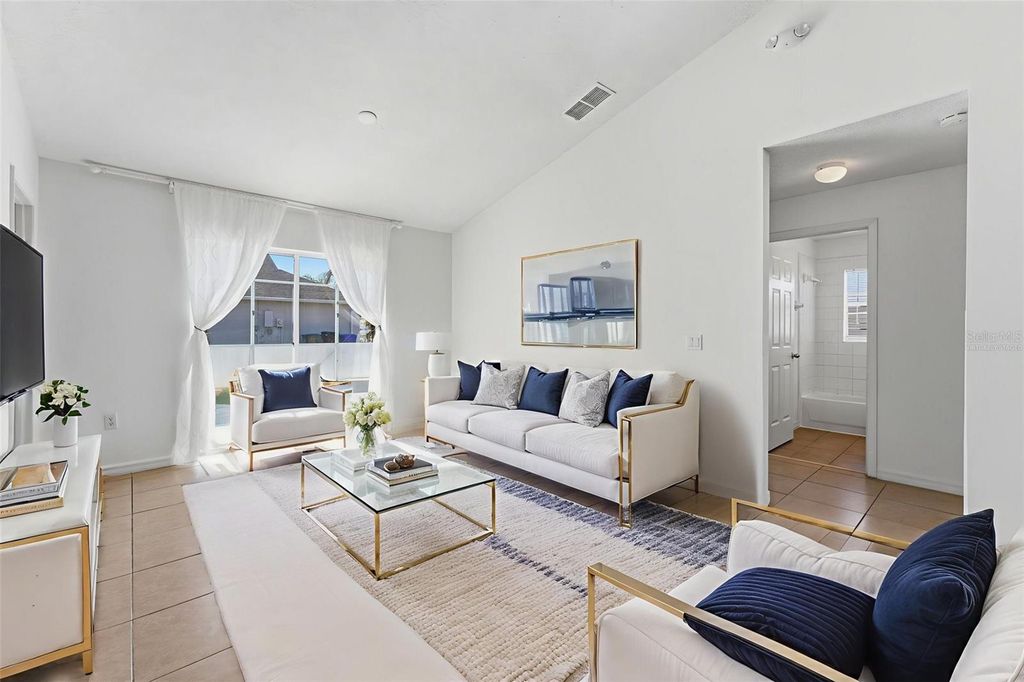 Image 10 of property listing at 1043 SOARING EAGLE LANE, Kissimmee, FL 34746