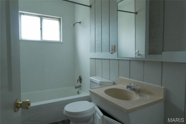 311 Green Street, East St Louis, IL 62206