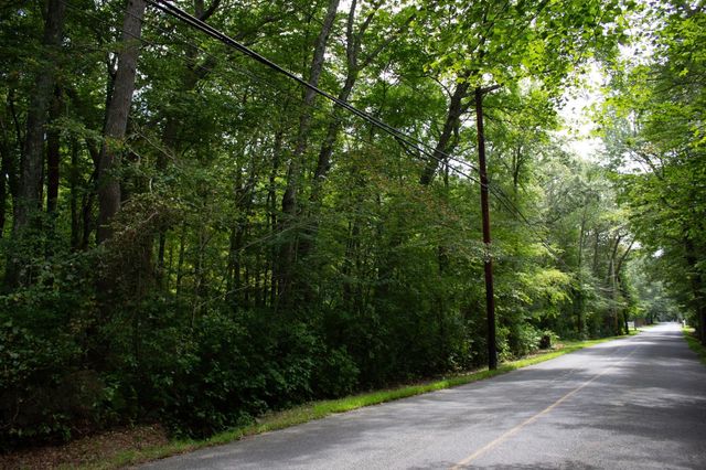 184 Bayview Ave, Berkley, MA 02779
