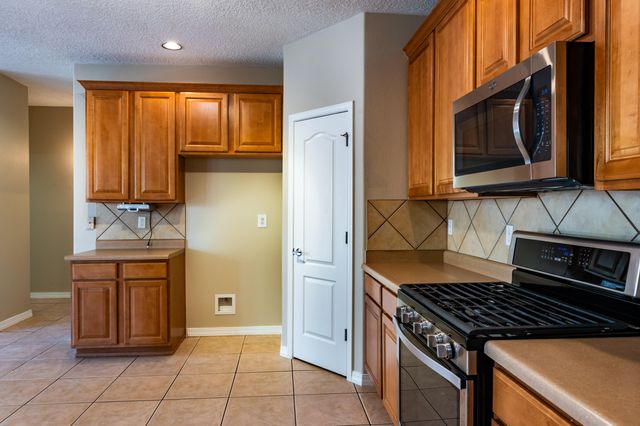 1608 Veridian Drive SE, Rio Rancho, NM 87124