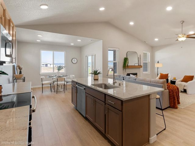 5341 N Sun Beam Ln, Spokane, WA 99217