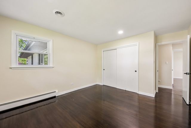 15725 New England Avenue, Tinley Park, IL 60477