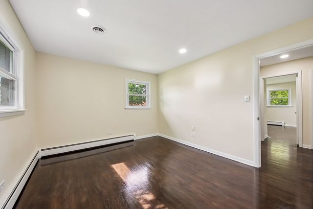 15725 New England Avenue, Tinley Park, IL 60477