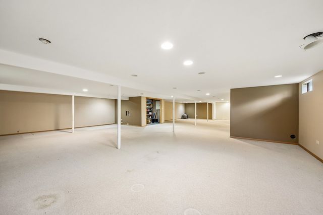 15725 New England Avenue, Tinley Park, IL 60477