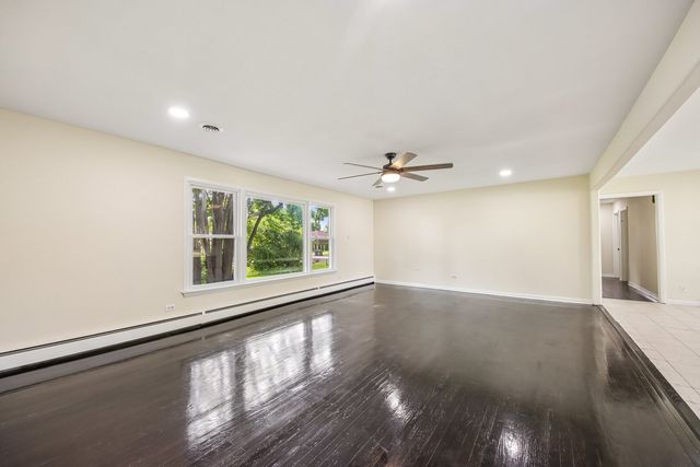 15725 New England Avenue, Tinley Park, IL 60477