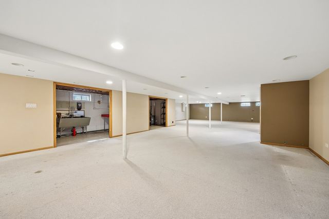 15725 New England Avenue, Tinley Park, IL 60477