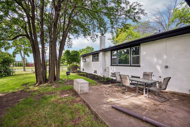 15725 New England Avenue, Tinley Park, IL 60477