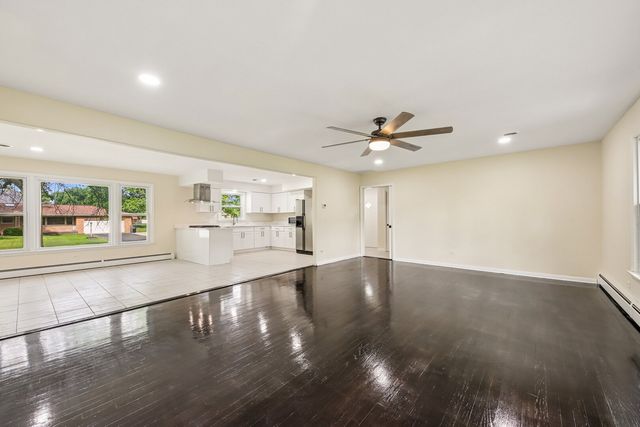 15725 New England Avenue, Tinley Park, IL 60477