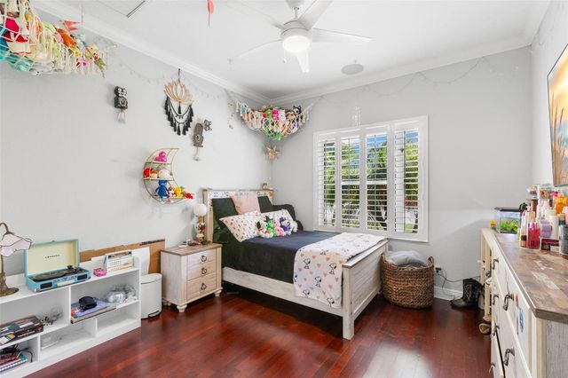 1502 RIVER COURT, Tarpon Springs, FL 34689