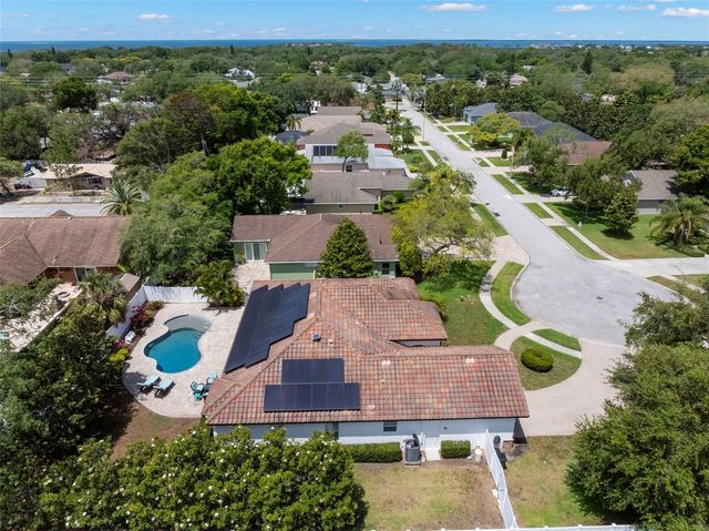 1502 RIVER COURT, Tarpon Springs, FL 34689
