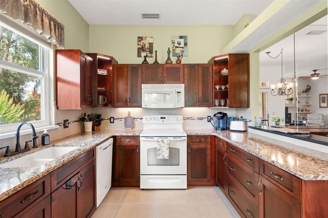 1112 OLD MILL RUN, Deland, FL 32720