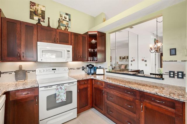 1112 OLD MILL RUN, Deland, FL 32720